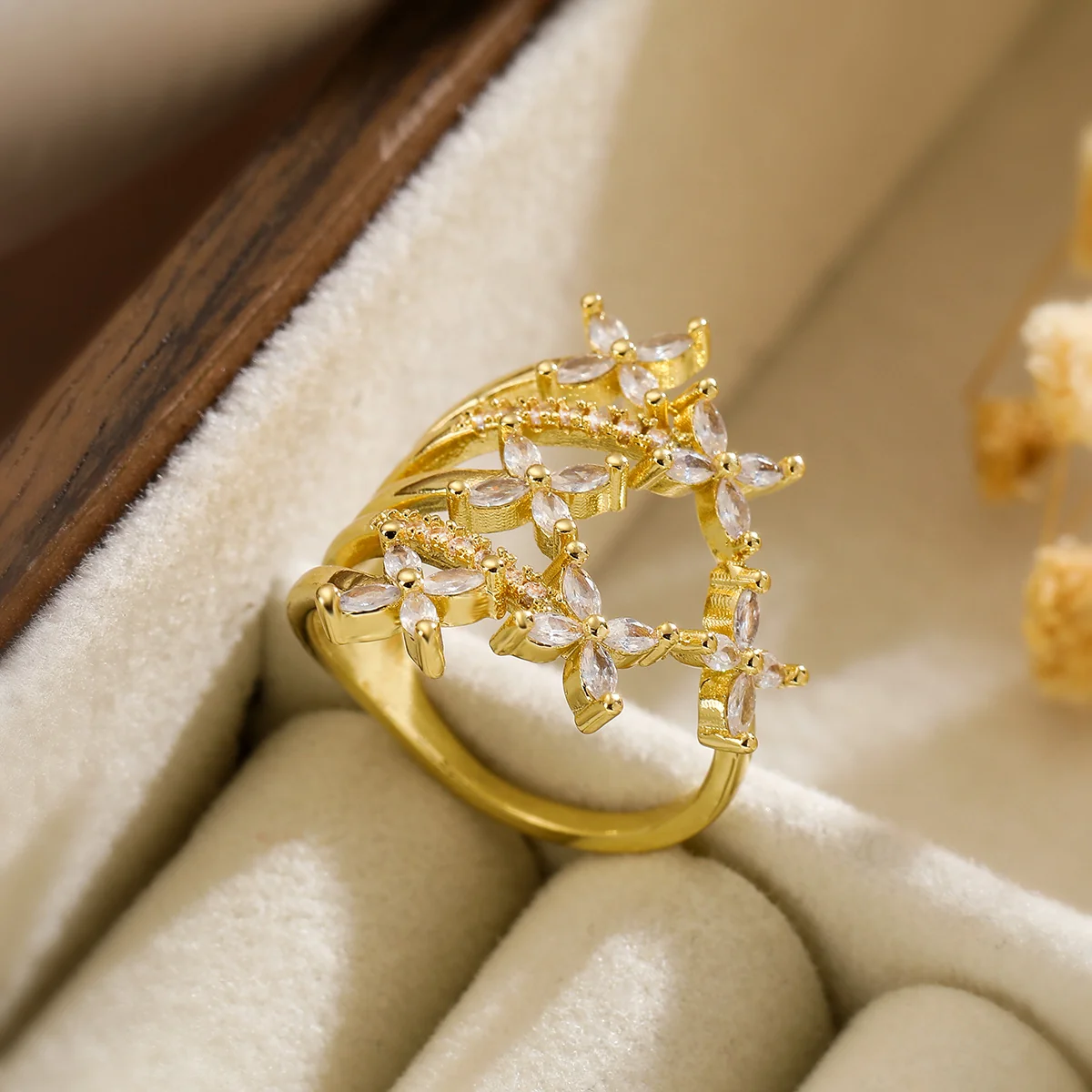 Elara Solitaire Ring